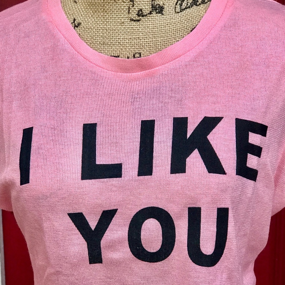- New women Pink Crop Top, quarter length sleeves.